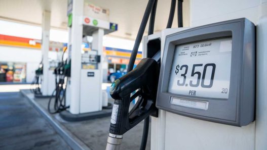 Carburants en baisse : pourquoi nos pleins coûtent moins cher cet automne