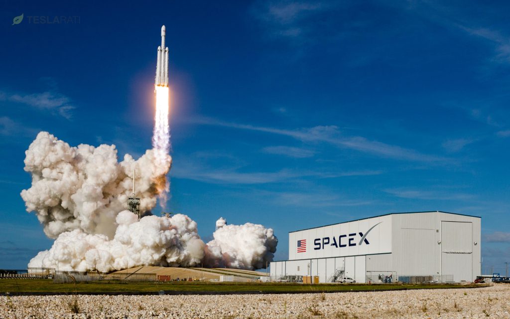 Falcon Heavy en plein lancement